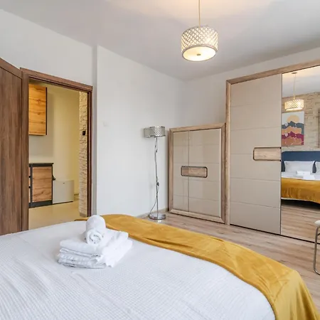 Appartamento 11 Listopada Comfort By Bookinghost *