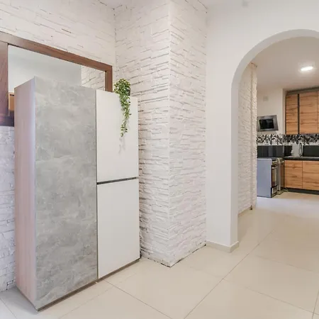 公寓 11 Listopada Comfort By Bookinghost