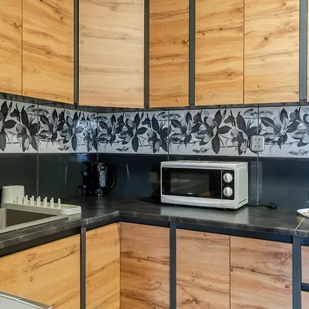 公寓 11 Listopada Comfort By Bookinghost *